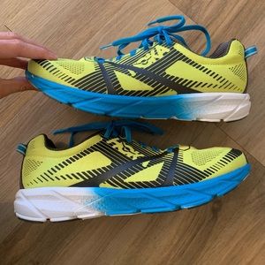 Hoka One One Tracer